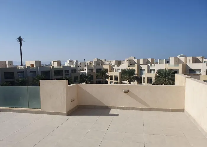 Mangroovy 2br With Roof Hurghada