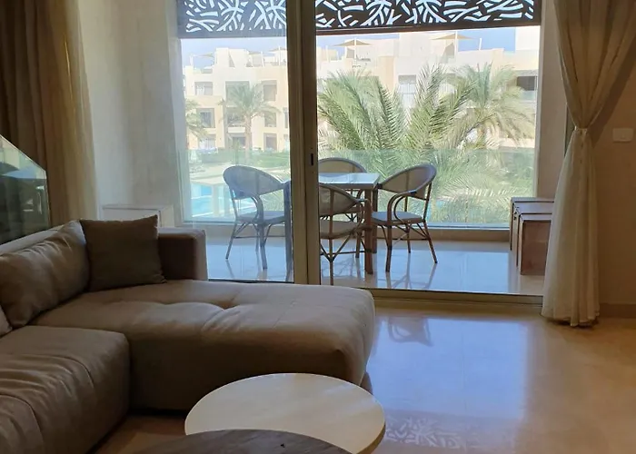 Mangroovy 2br With Roof Appartement